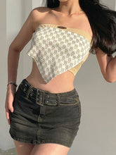 Neckholder-Tanktop mit einfarbigen Trägern